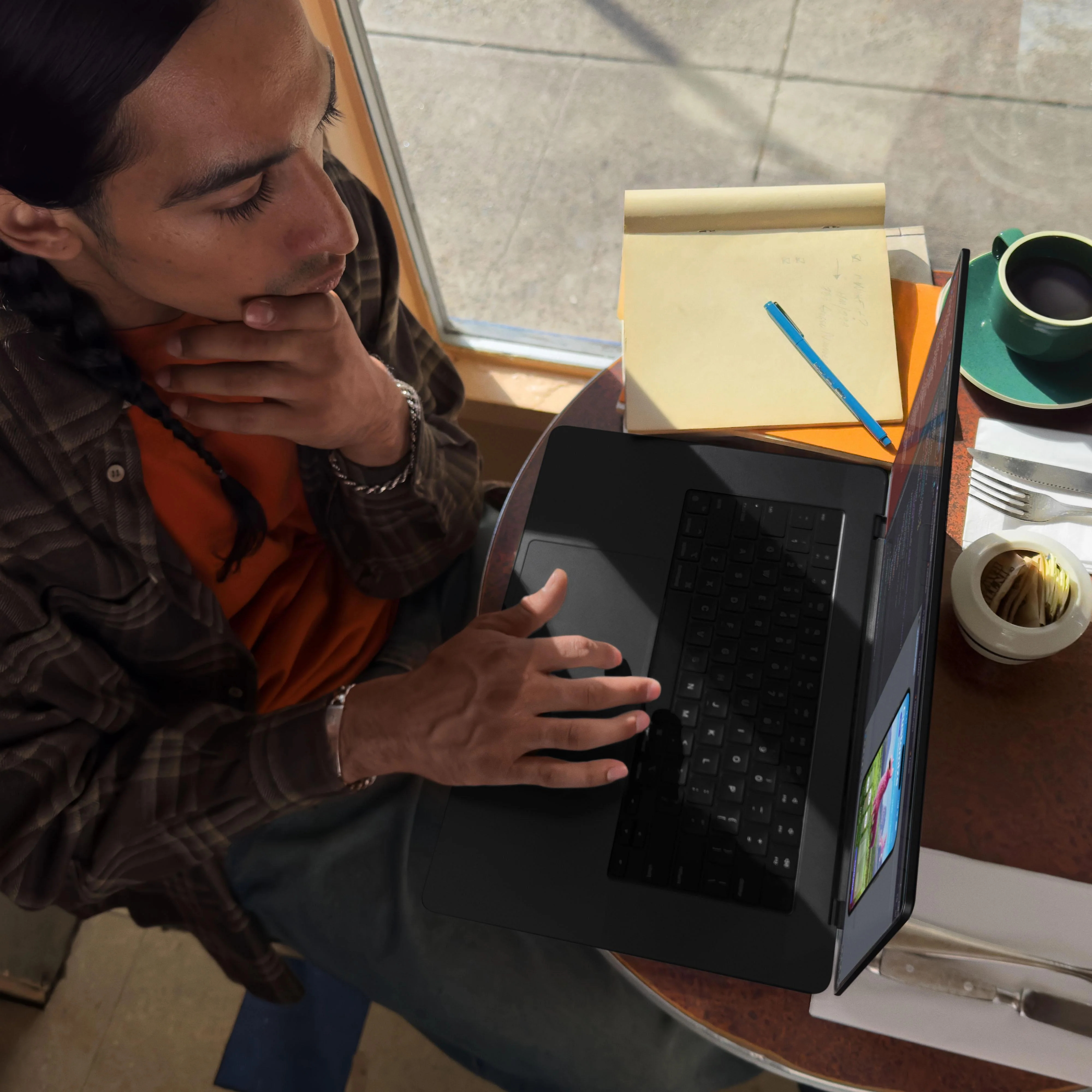 14-inch MacBook Pro: Apple M3 Pro chip with 11‑core CPU and 14‑core GPU, 512GB SSD - Silver - Image 8